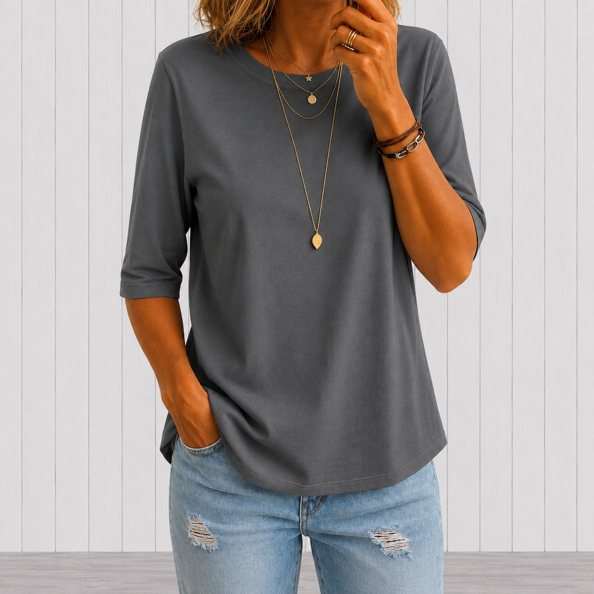 Calvera | Comfort & Elegance T-Shirt